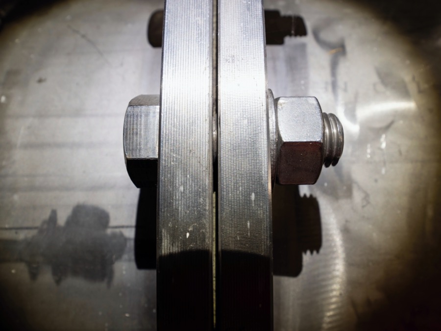 Pharmaceutical industry, chrome steel flange of ball valve. オーバートルク 事故例