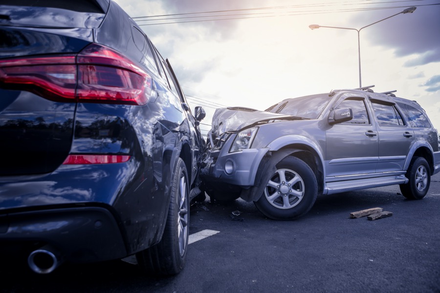 Car crash dangerous accident on the road. 車両事故
